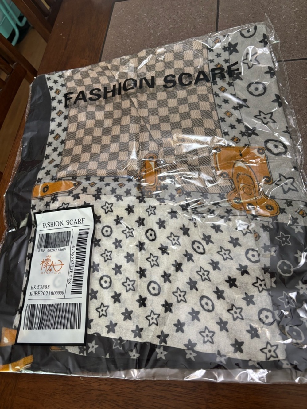 Fashion Scarf Women's Beige & Black Printed Scarf